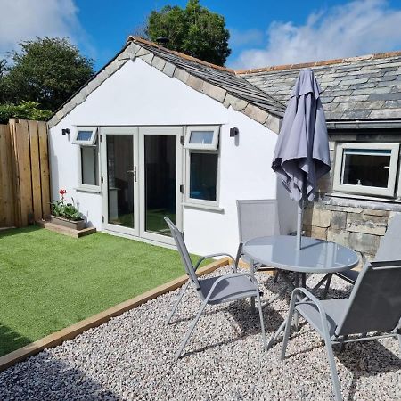 The Old Pottery 2 Person Dog Friendly Cottage Delabole Exterior photo