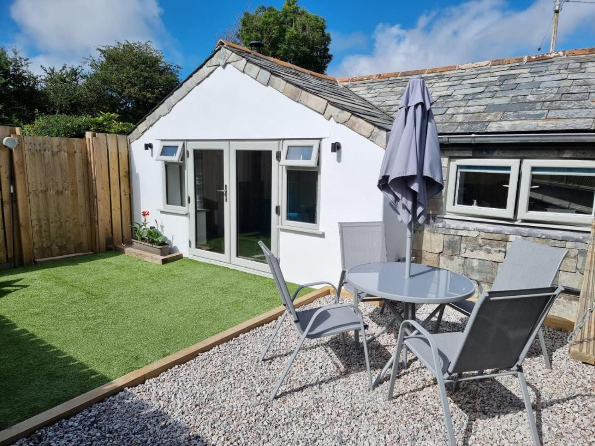 The Old Pottery 2 Person Dog Friendly Cottage Delabole Exterior photo